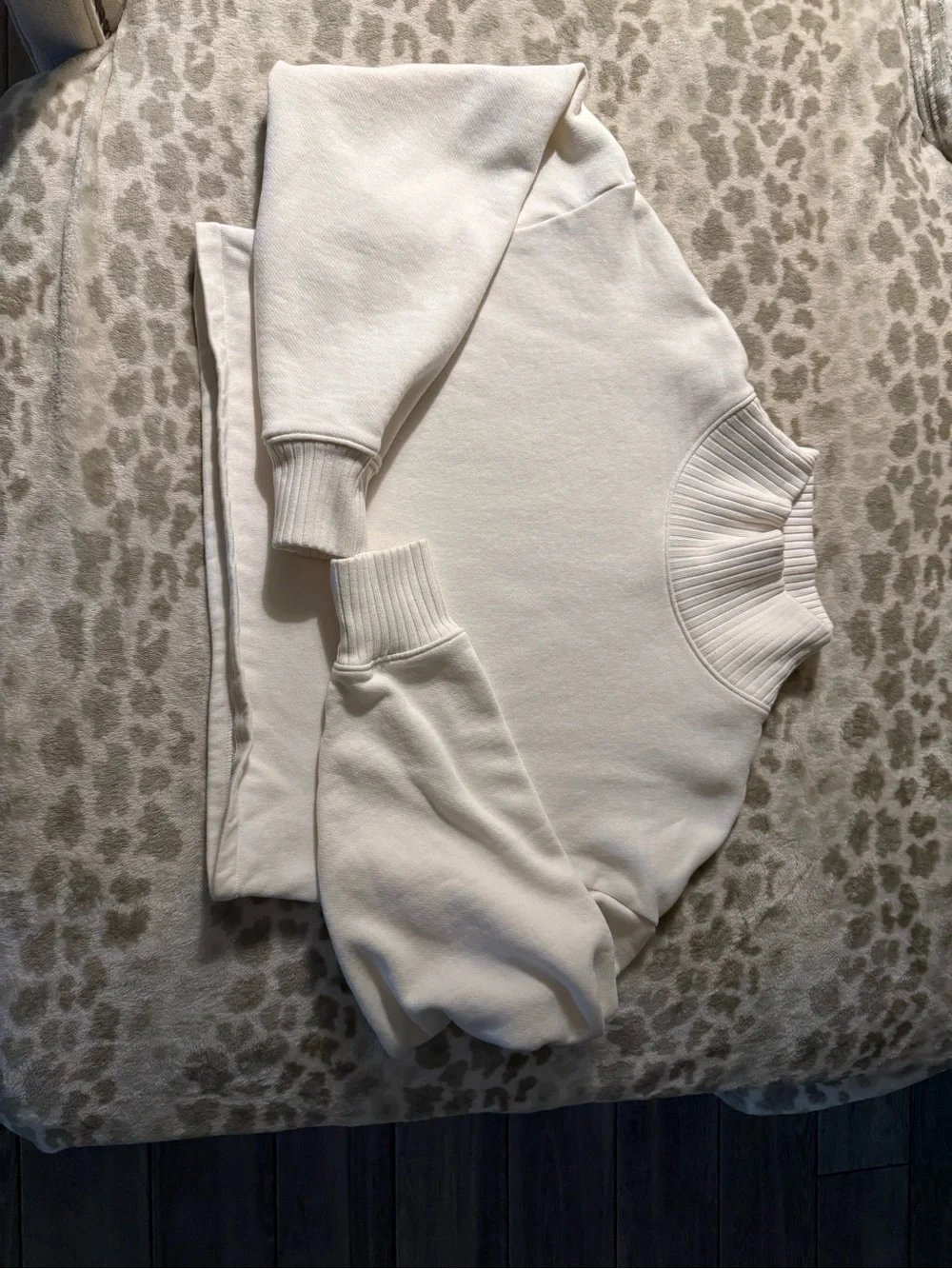 ALO Yoga Cream Ribbed Mock Neck Sweater
